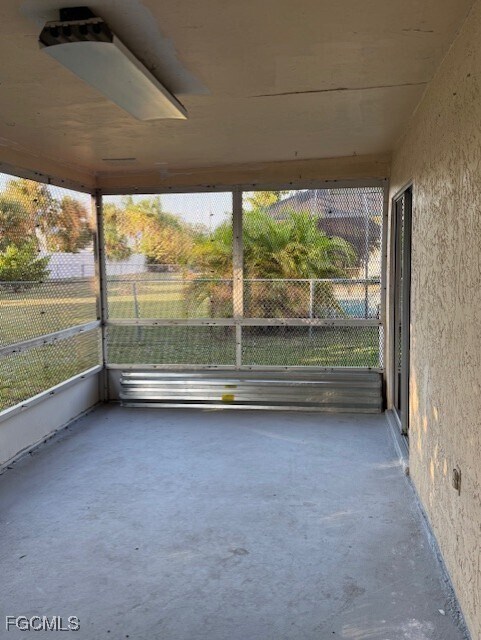 Photo - 520 SE 16th Pl