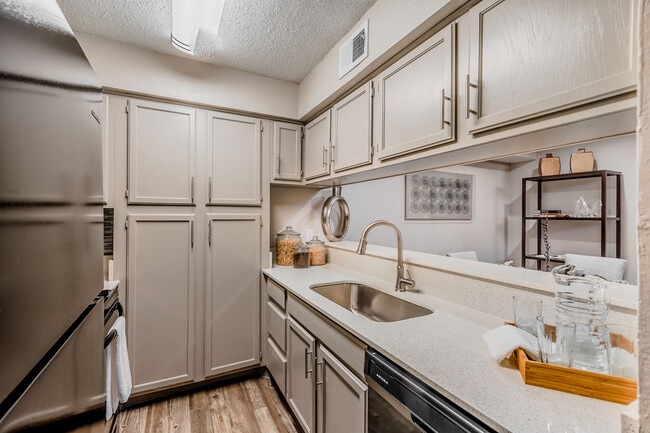 Photo - Amherst Apartments
