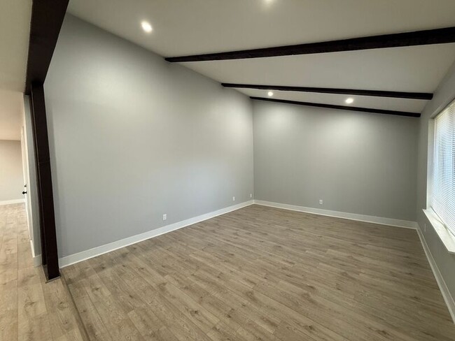 Photo - 1255 Valencia Ln