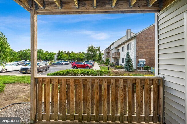 Photo - 1907 Ravens Crest Dr