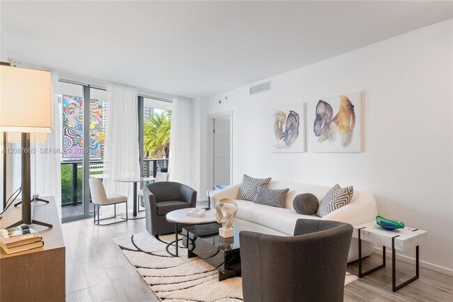 Building Photo - 801 S Miami Ave Unit 1002
