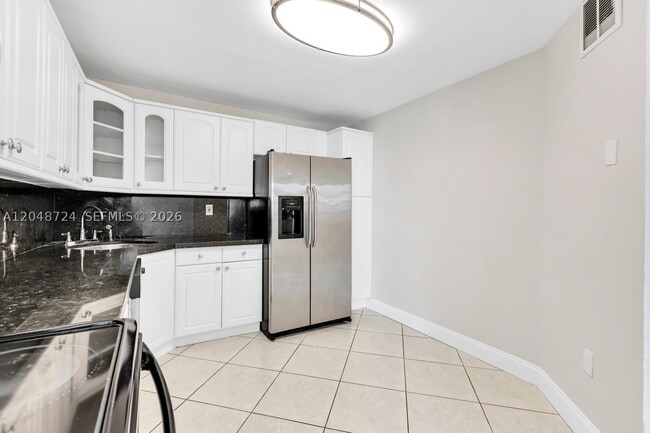 Photo - 2750 NE 183rd St Unit 806