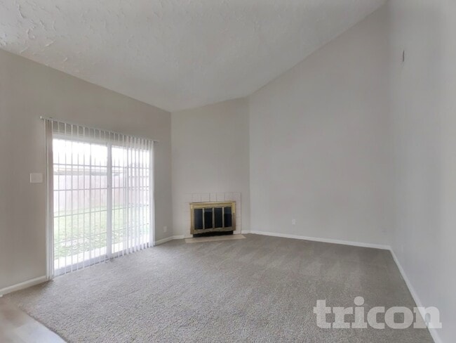 Photo - 10919 Almond Grove