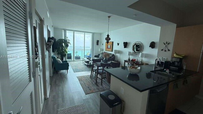 Photo - 951 Brickell Ave Unidad 3002