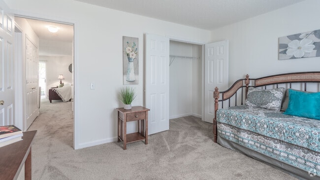 2BR,2BA,-1024SF