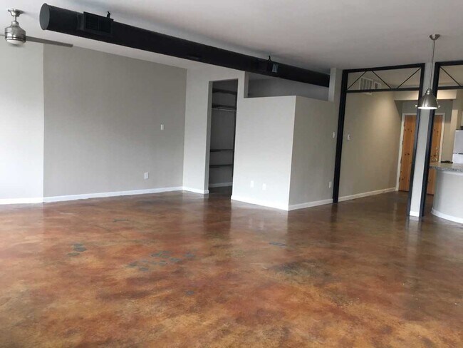 Photo - MAA McKinney Avenue