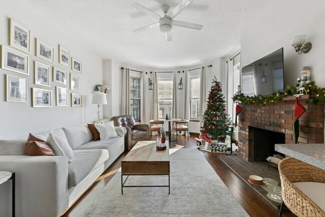 Building Photo - 411 Marlborough St Unit 9