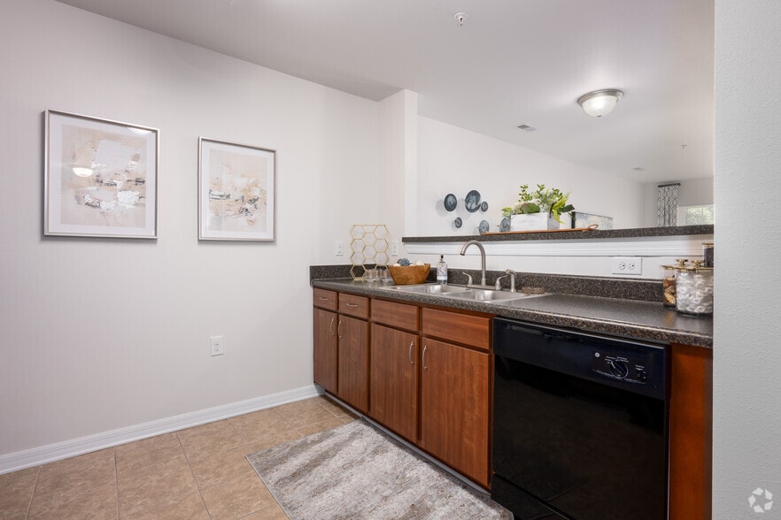 Belmont 2BR, 2BA - 1,096SF - Kitchen