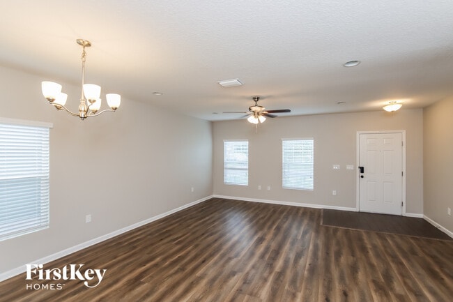 Photo - 1224 Dillard Dr SE