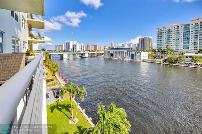 Photo - 2900 NE 30th St Unit 5-L