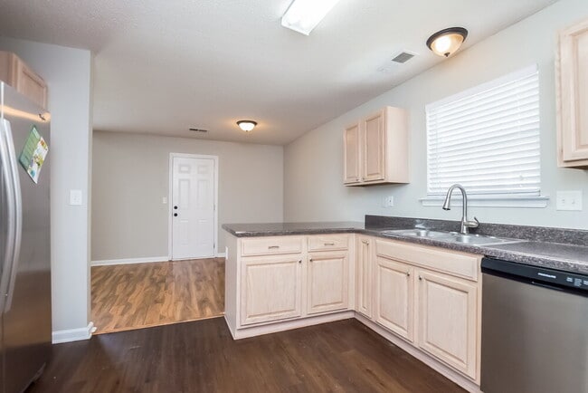 Photo - 7335 Red Maple Dr