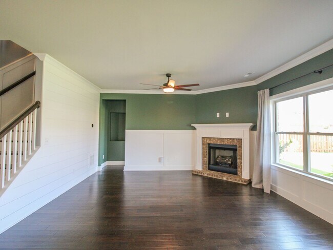 Photo - Great Location near Edgewater and Toyota F...