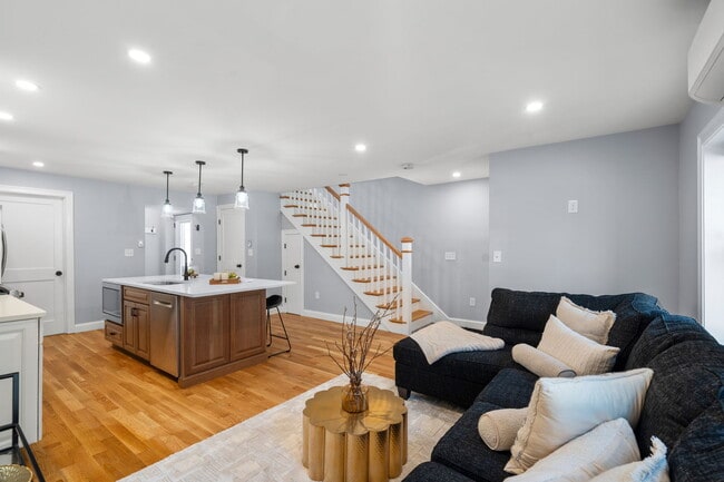 Photo - 510 Medford St