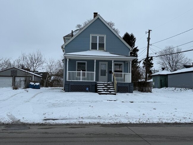 3 bedroom 1 bathroom home for rent in Lorain - 3 bedroom 1 bathroom home for rent in Lorain