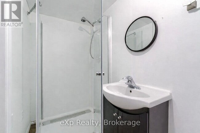 Photo - 332 Scottsdale Dr