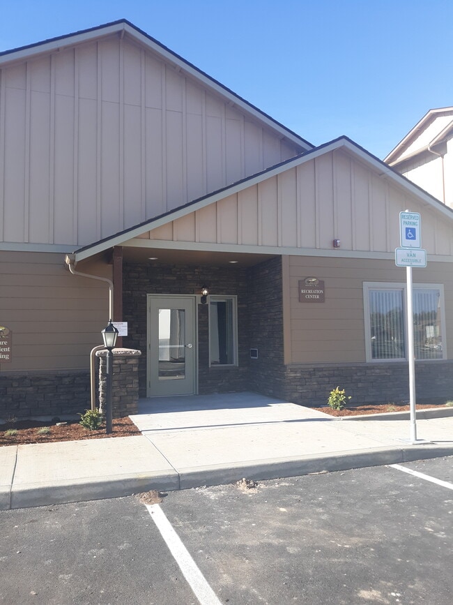 Wild Horse Mesa Apartments For Rent in Prineville, OR