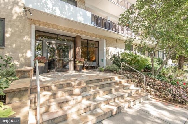 Building Photo - 3601 Wisconsin Ave NW Unit 103