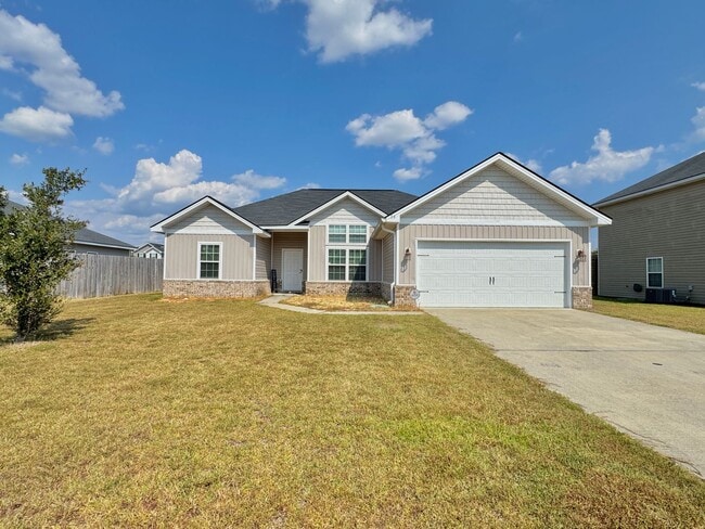 Building Photo - MOVE-IN READY [PET FRIENDLY]