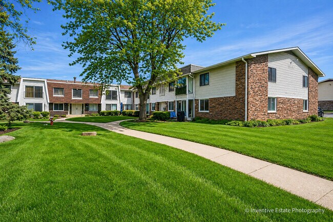 2711 Hobson Rd