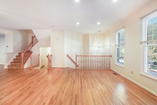 Photo - 4127 Trowbridge St