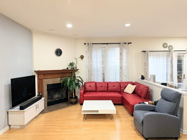 Photo - 2938 Peachtree Cir