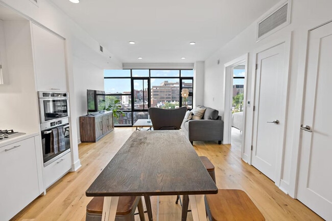 Building Photo - 635 S St NW Unit ID1395441P