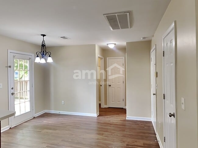 1718 Stephenson Ln