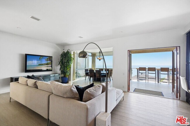 18101 Coastline Dr
