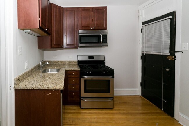 Photo - 2242 W Ainslie St Unidad 2