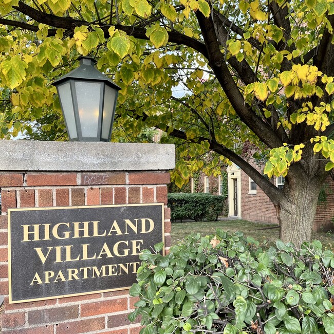 Building Photo - Highland Village Apartments