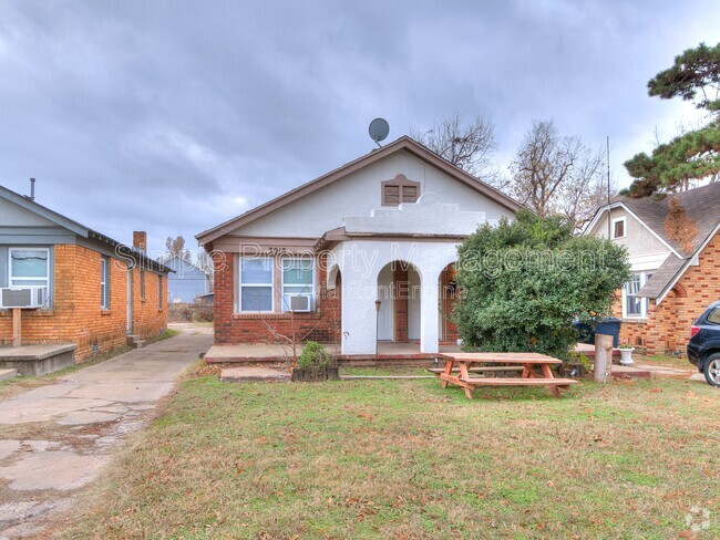 Building Photo - 3018 NW 19th St Rental