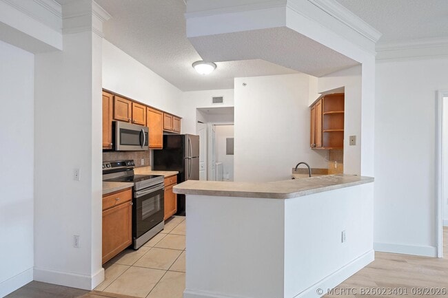 Photo - 1201 Myrtlewood Cir E