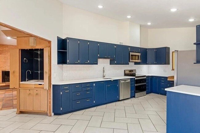 116 NW 36th St