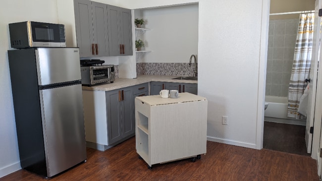 4902 Casa Espana St