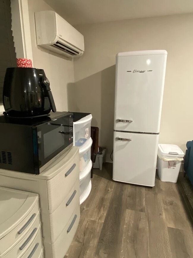 Photo - 304 Welch St