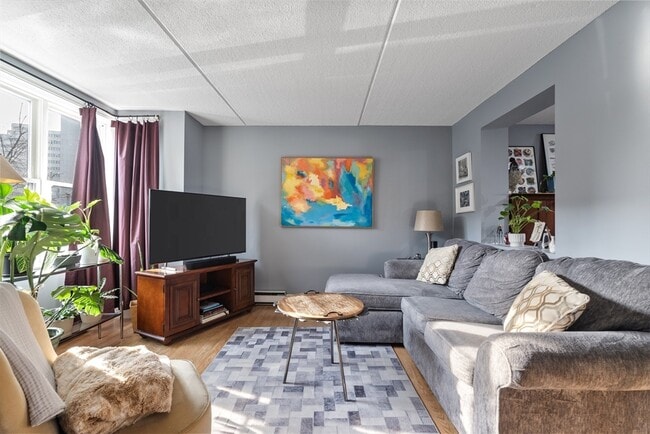 Photo - 2 Eileen Cir Unit 2