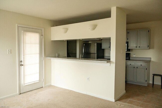 Photo - 613 Pylon Ct