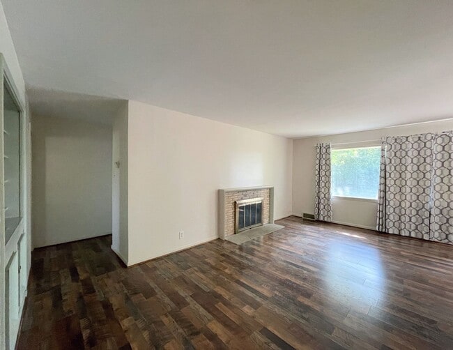 Photo - 2 bedroom home with basement