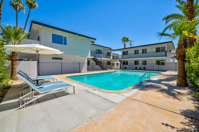 Building Photo - AVAILABLE NOW! Stunning Remodeled Studio 1... Unit 02 Rental