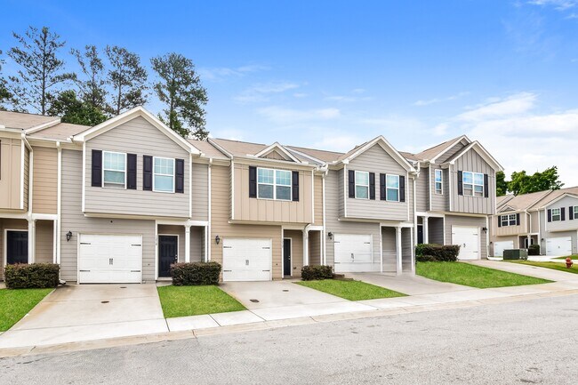 Photo - 1212 Highwood Ln