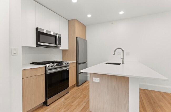 Photo - 26 Bradlee Rd Unit 406