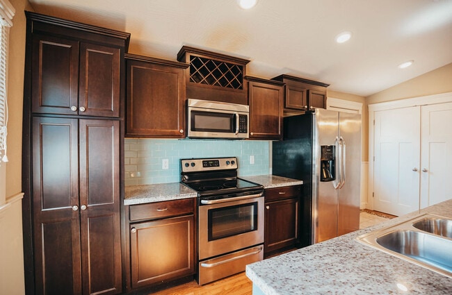 Unit B - Kitchen