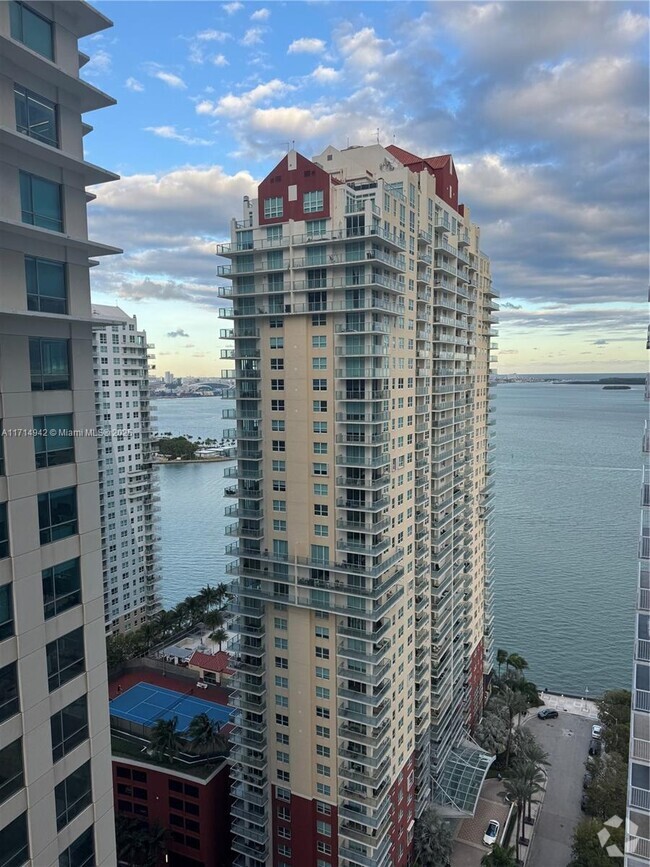 Building Photo - 1200 Brickell Bay Dr Unit 3010 Rental