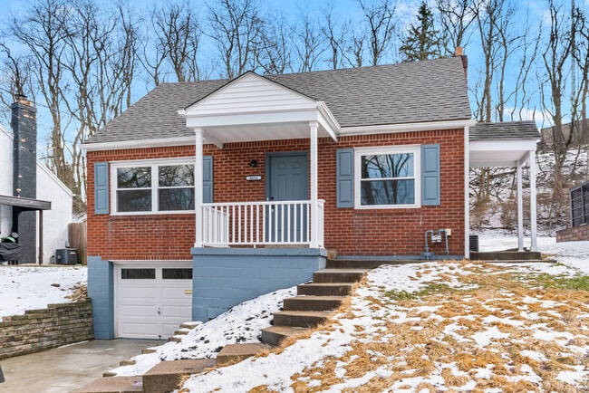 Photo - 4484 Scherling St