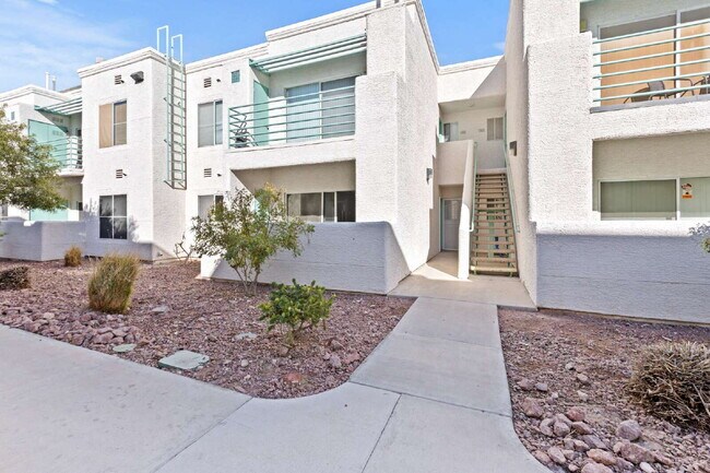 Photo - 7100 W Pirates Cove Rd Unidad 1042