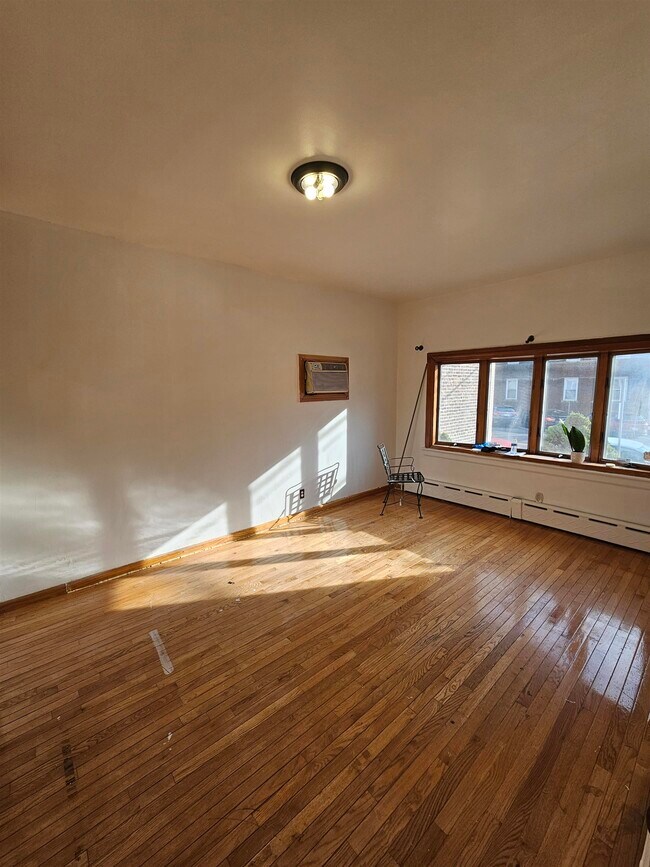 Photo - 7411 Park Ave Unidad 1