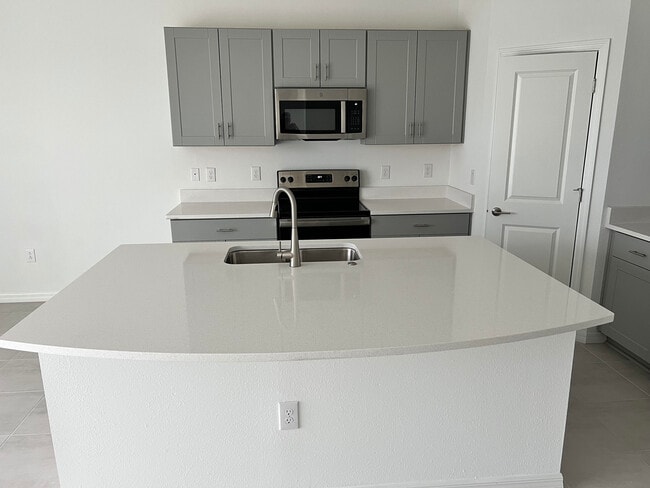 8640 Lunar Skye St