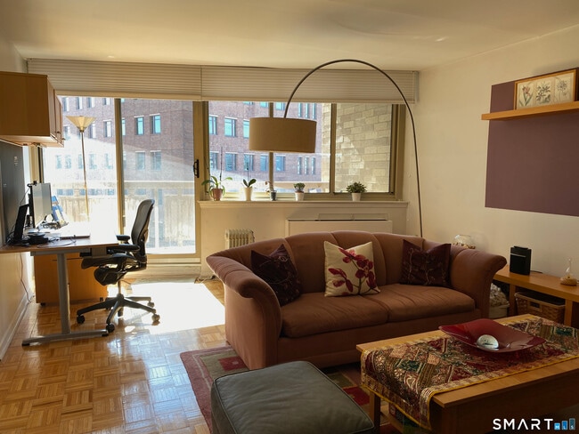 Building Photo - 143 Hoyt St Unit APT 4K