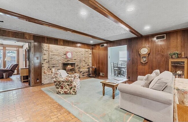 Photo - 1113 Melrose Dr