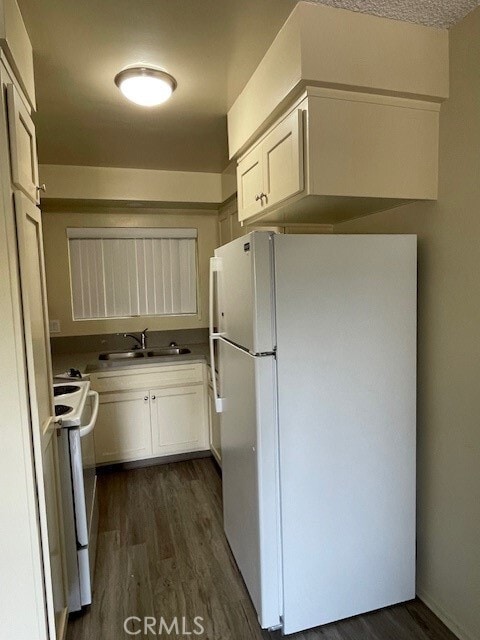 Photo - 545 N Holliston Ave Unidad 2